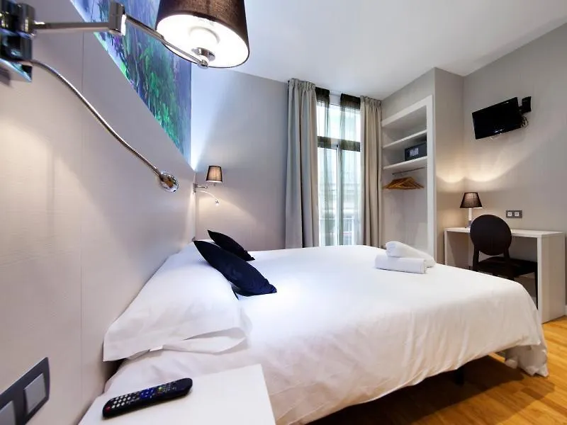 Hostal Bcn Ramblas Barcelona 2*,  Španělsko